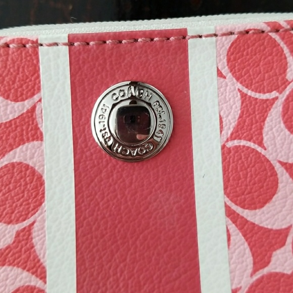 Wristlet - Picture 2 of 4